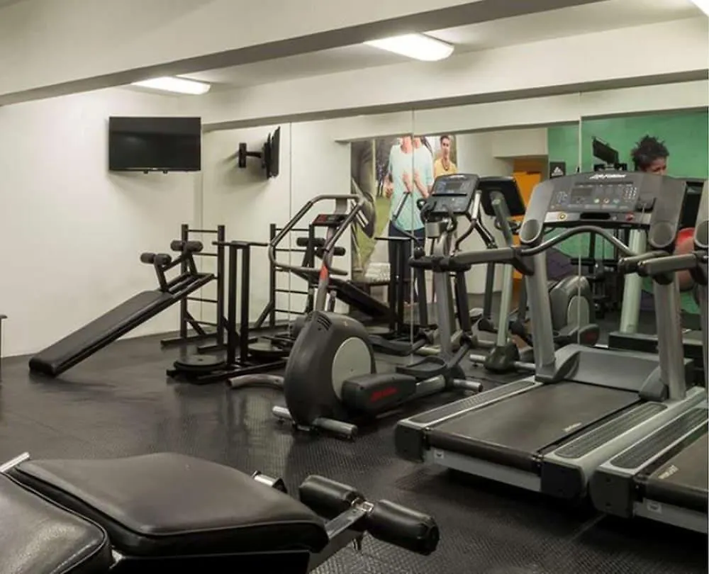 Hotel Plaza Genova Centro غوادالاجارا 4*,