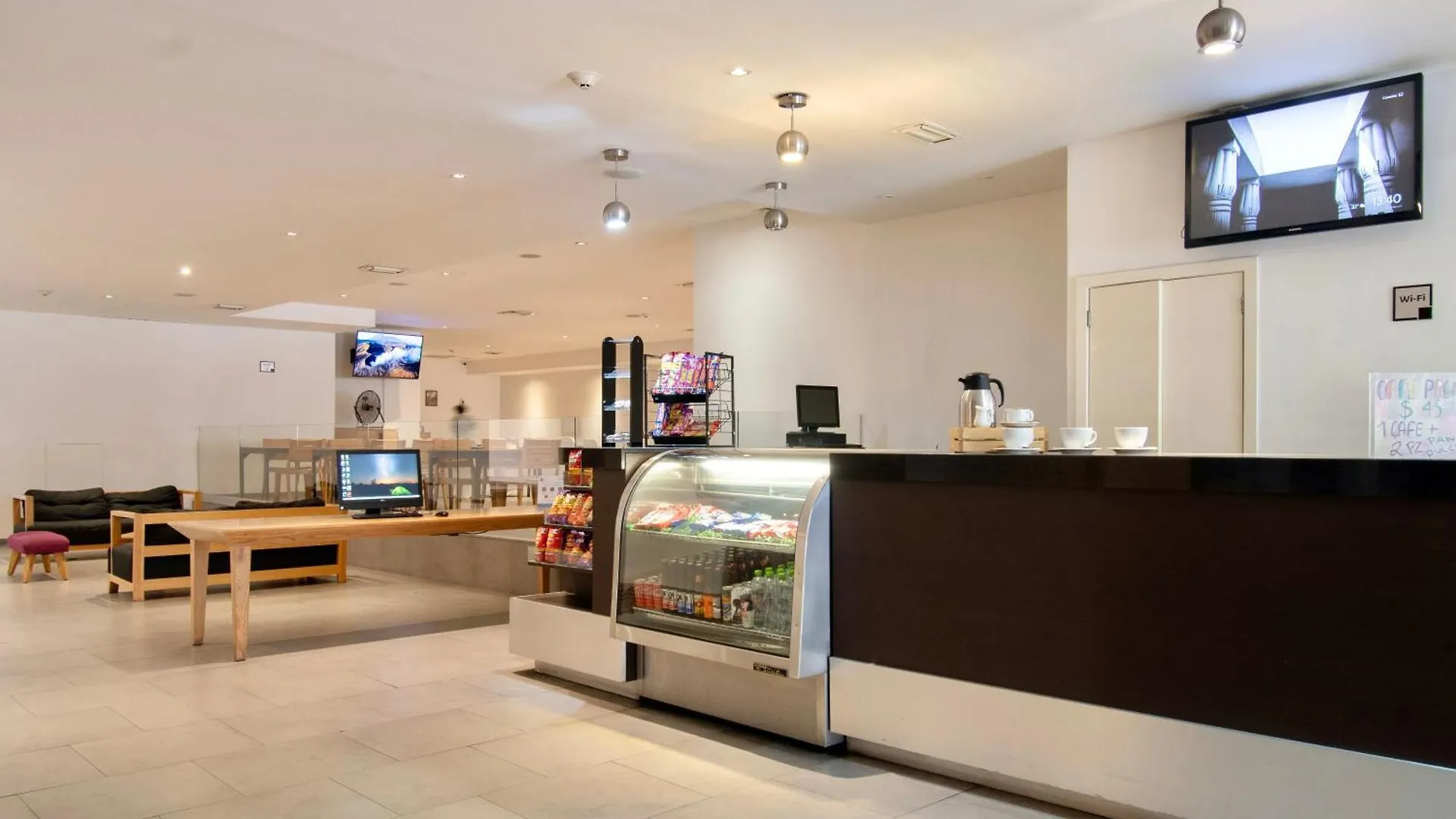 Hotel Plaza Genova Centro غوادالاجارا 4*,