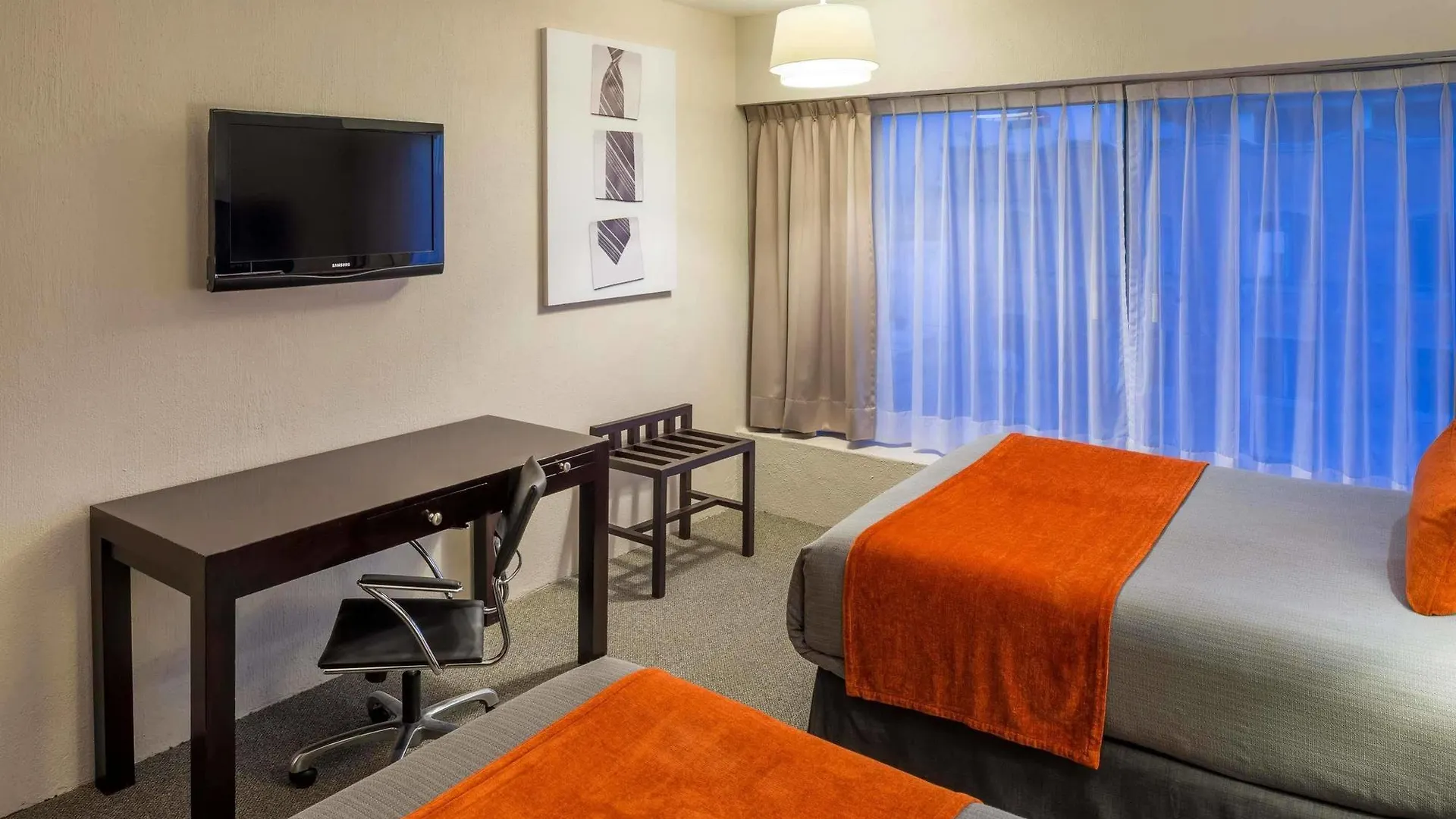 Hotel Plaza Genova Centro غوادالاجارا