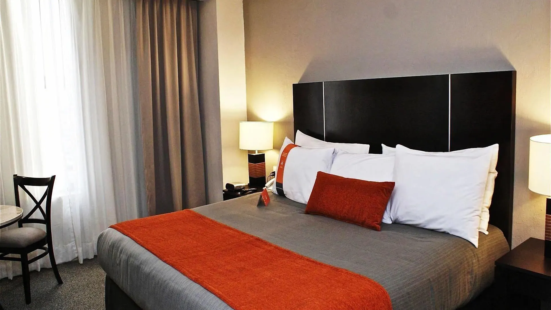 Hotel Plaza Genova Centro Guadalajara