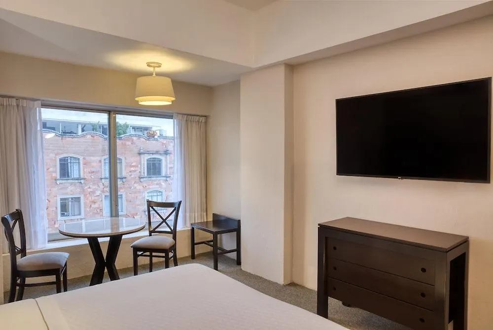 Hotel Plaza Genova Centro Γκουανταλαχάρα
