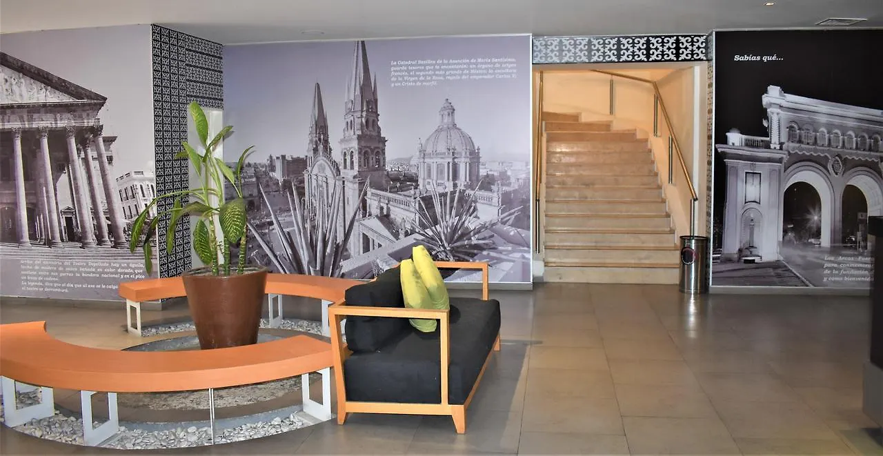 Hotel Plaza Genova Centro Γκουανταλαχάρα