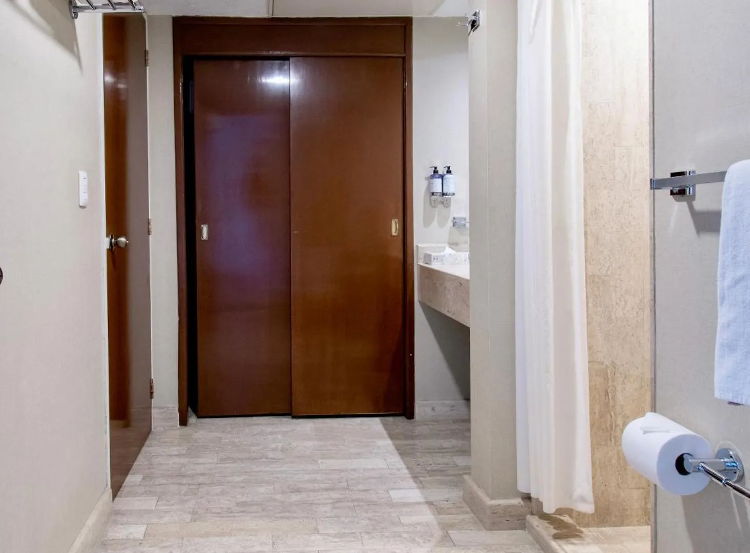 Hotel Plaza Genova Centro Γκουανταλαχάρα