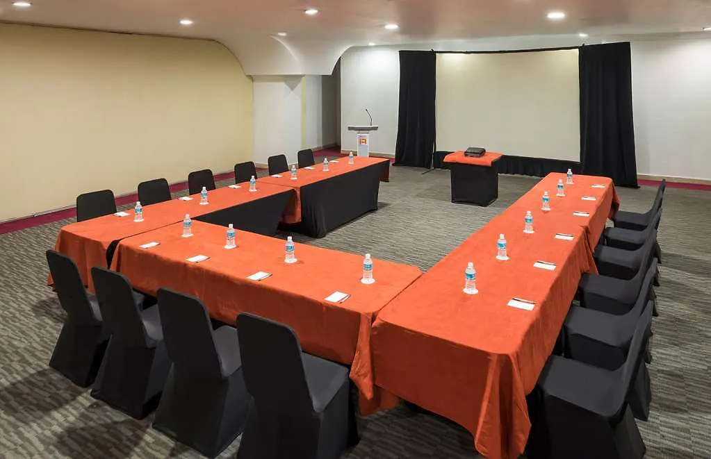 Hotel Plaza Genova Centro Γκουανταλαχάρα